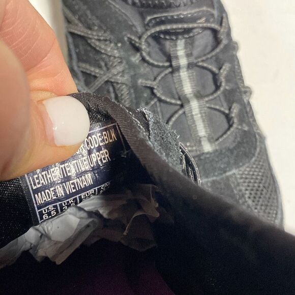 Skechers Black Relaxed Fit Weekender Women's Slip-On Sneaker Size 6.5 NEW - Picture 8 of 8